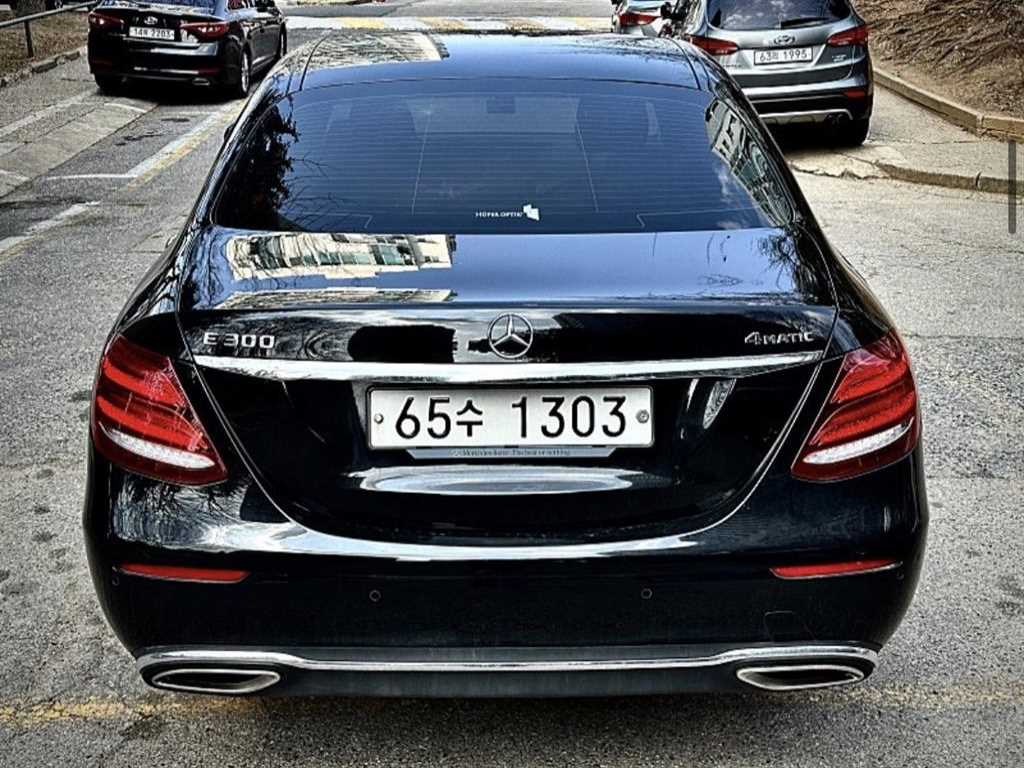 벤츠 E 클래스 E300 4MATIC 익스클루시브 사진 2/20