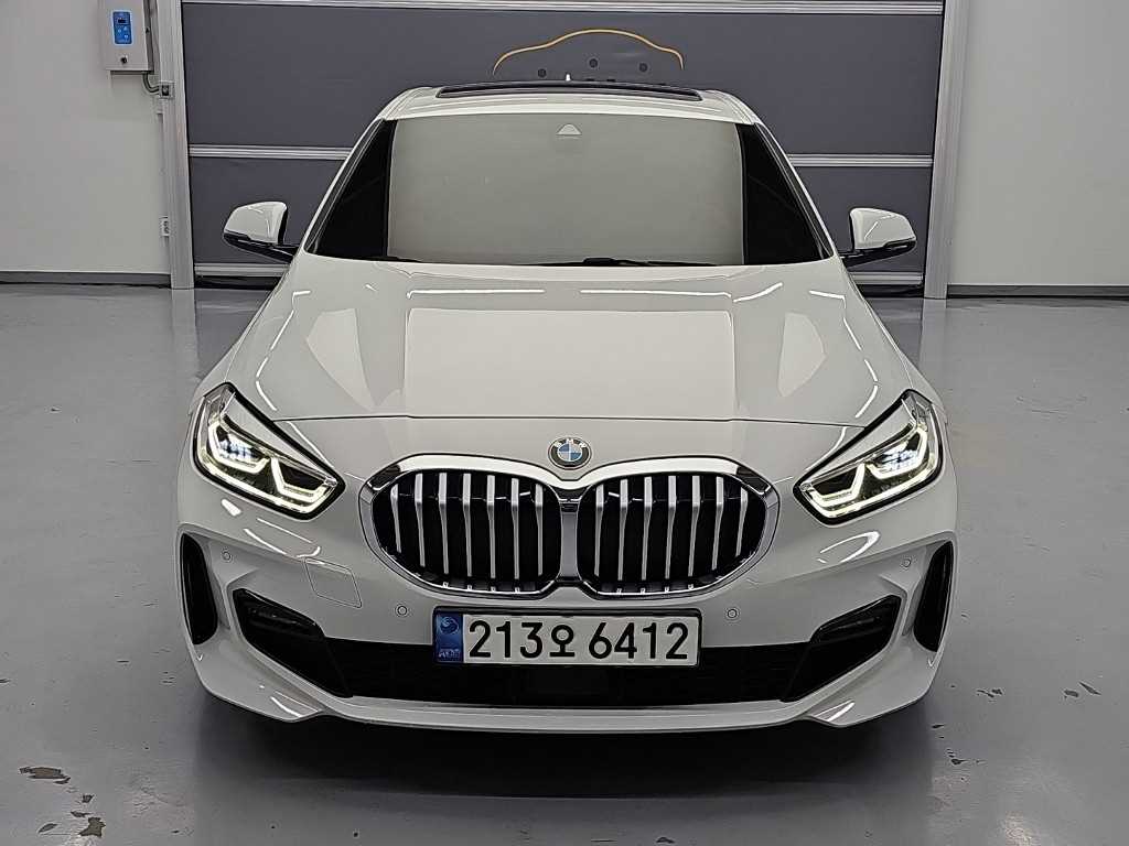 BMW 1시리즈 120i M 스포츠 사진 2/19