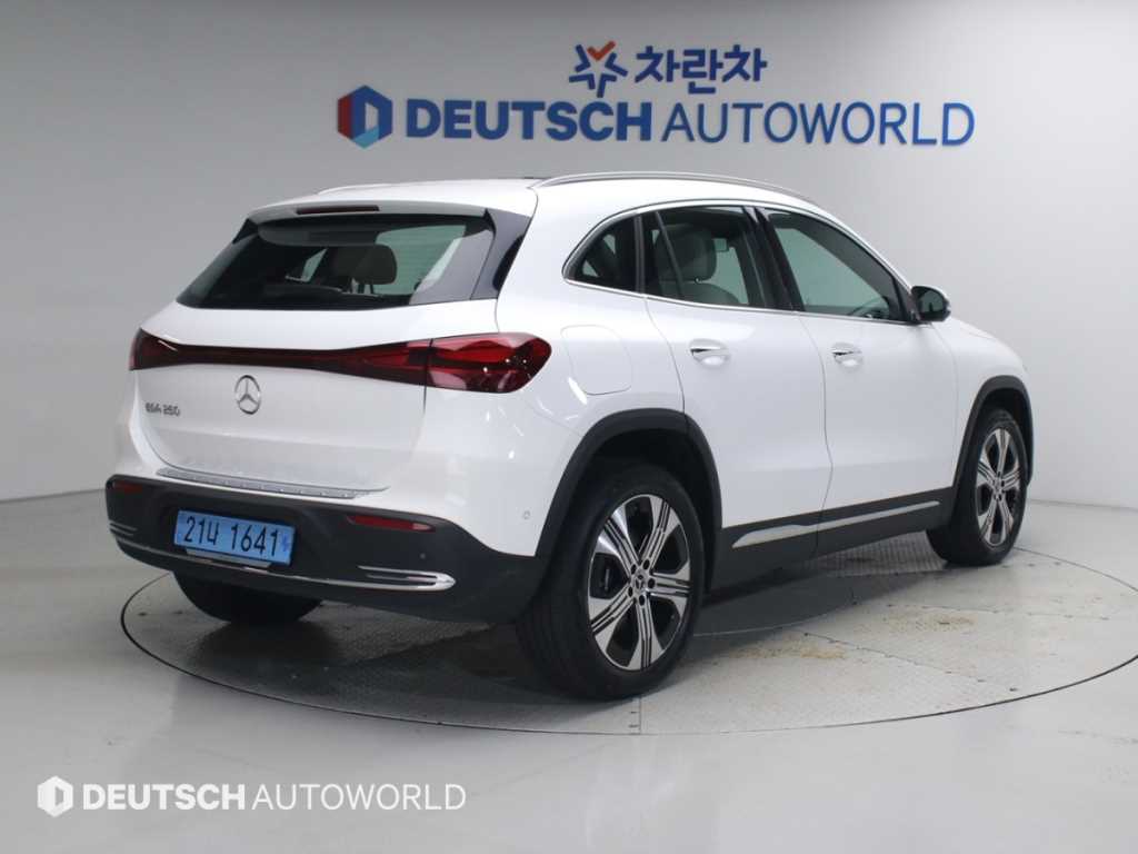 벤츠 EQA 250 AMG 라인 사진 2/20