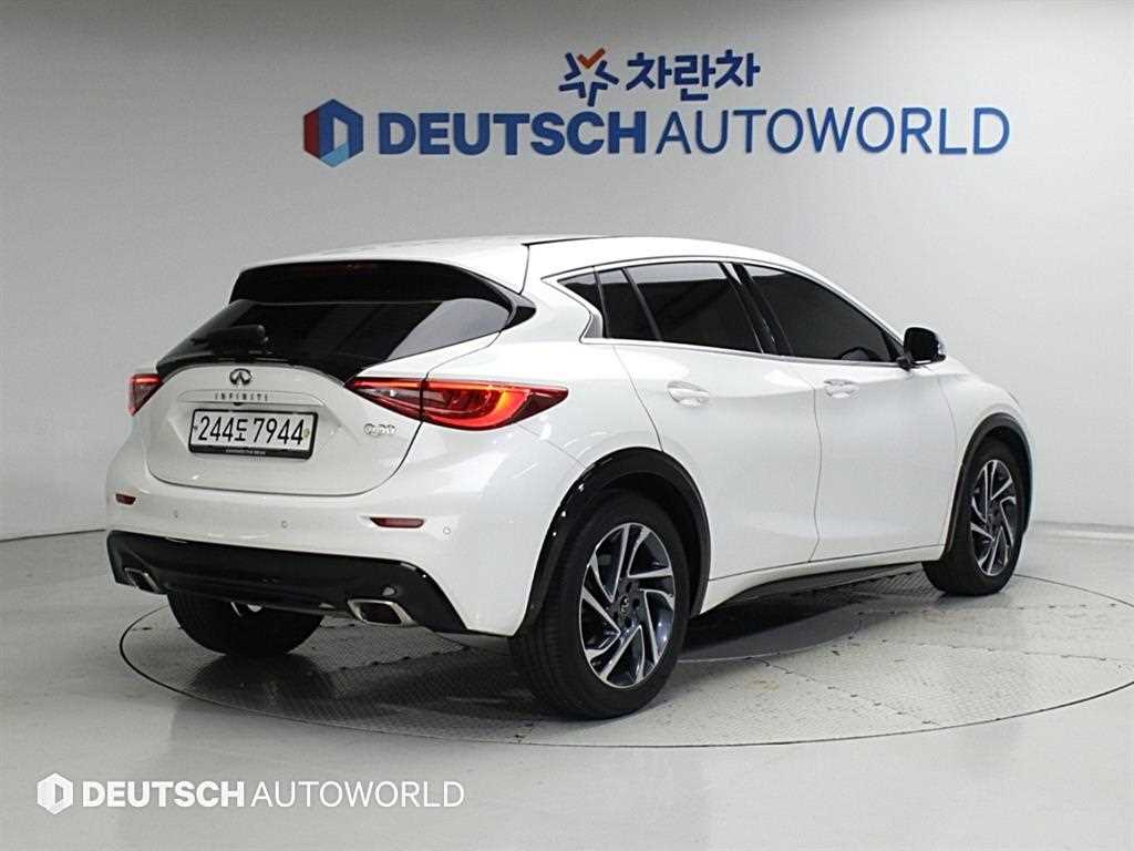 인피니티 Q 2.0 에센셜 사진 2/20