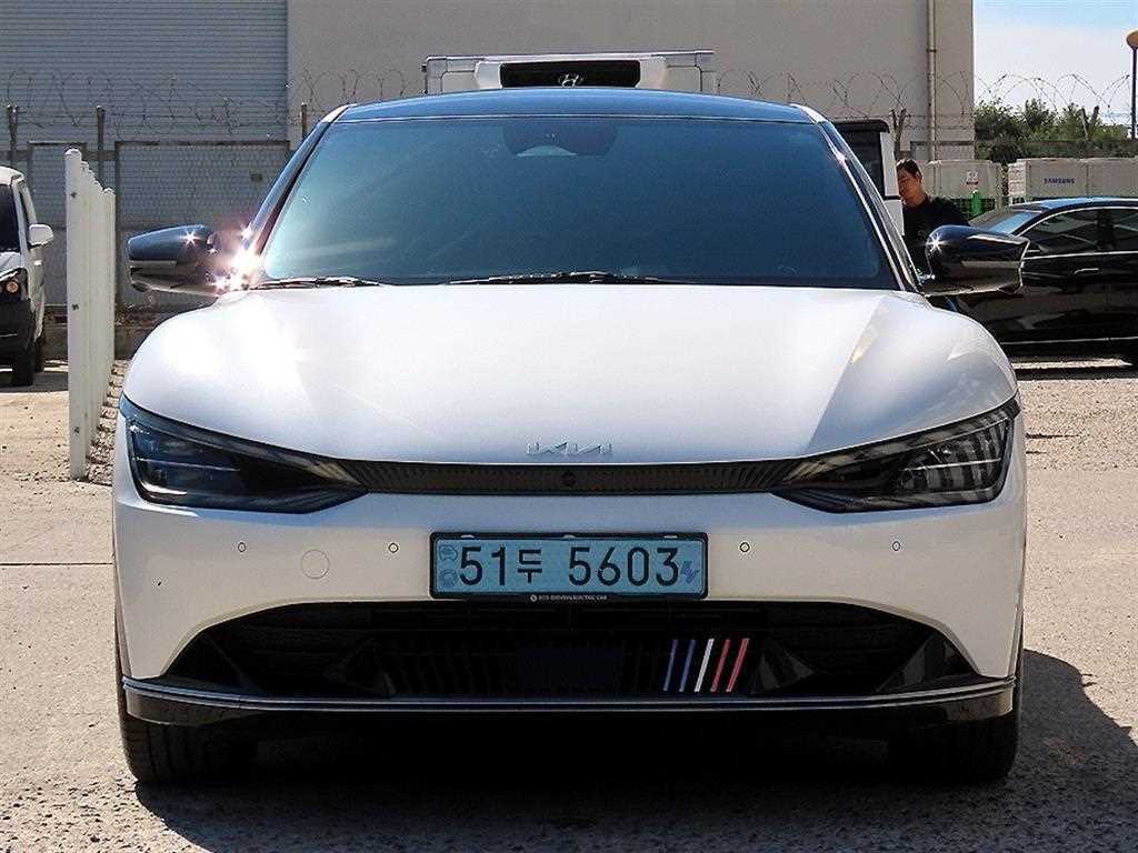 기아 EV6 롱레인지 어스 사진