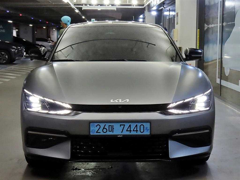 기아 EV6 롱레인지 AWD GT Line 사진 2/20