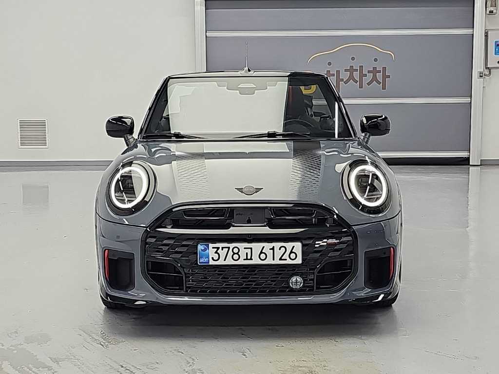 MINI 쿠퍼 컨버터블 JCW 사진 2/20