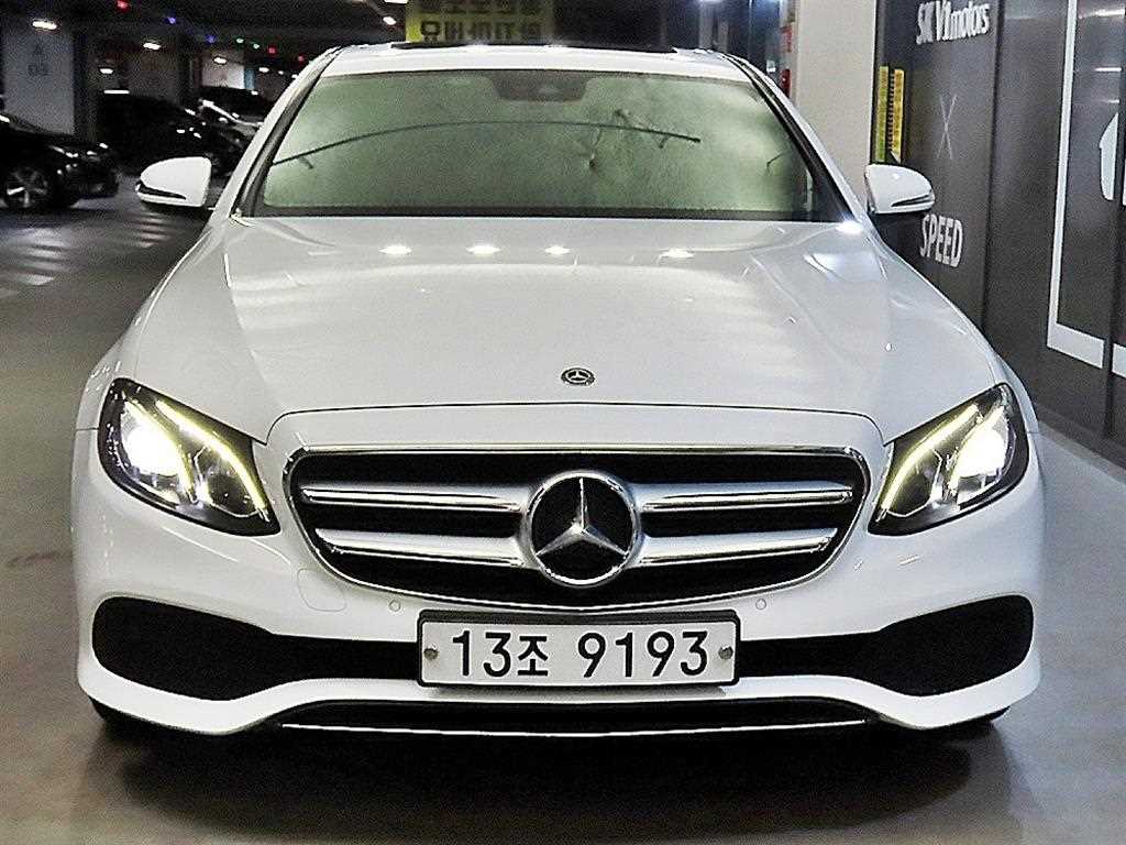 벤츠 E 클래스 E200 아방가르드 사진 2/19