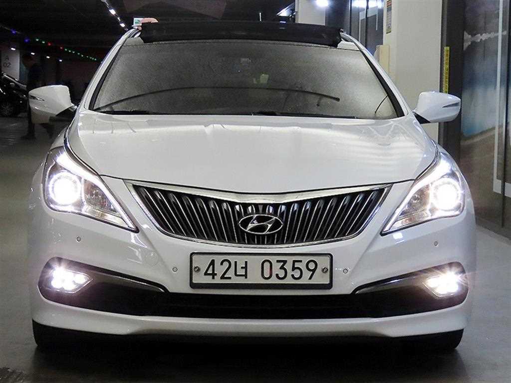 현대 그랜저 HG220 PREMIUM 사진 2/20