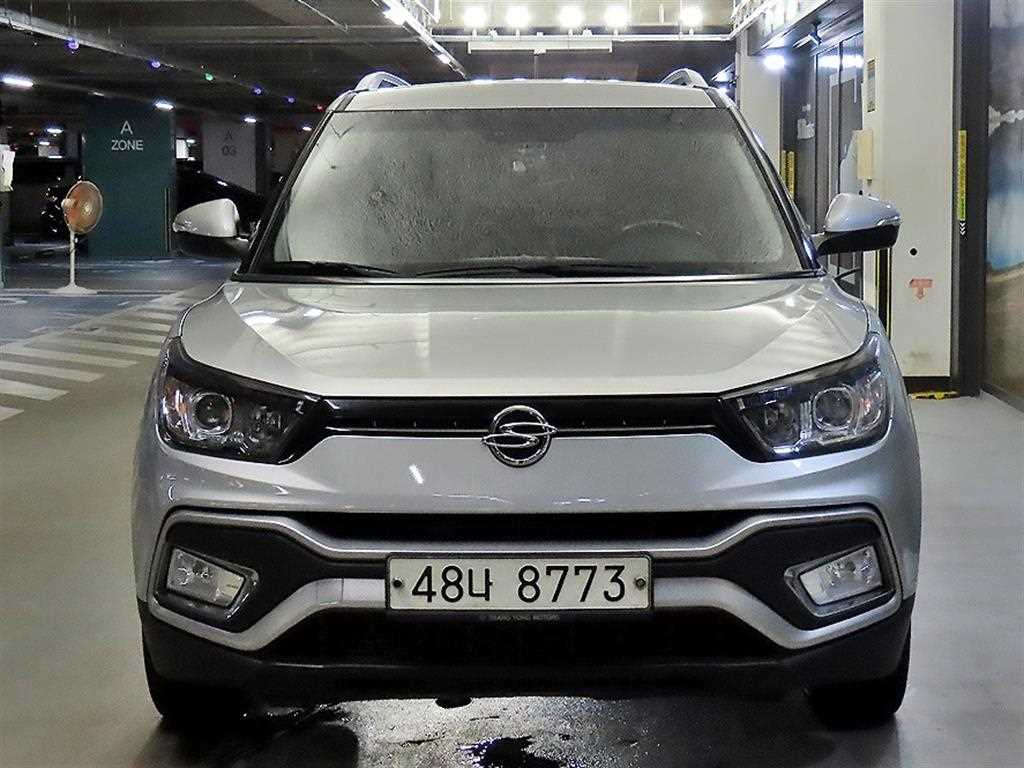 KGM 티볼리 2WD 디젤 1.6 IX 사진 2/20