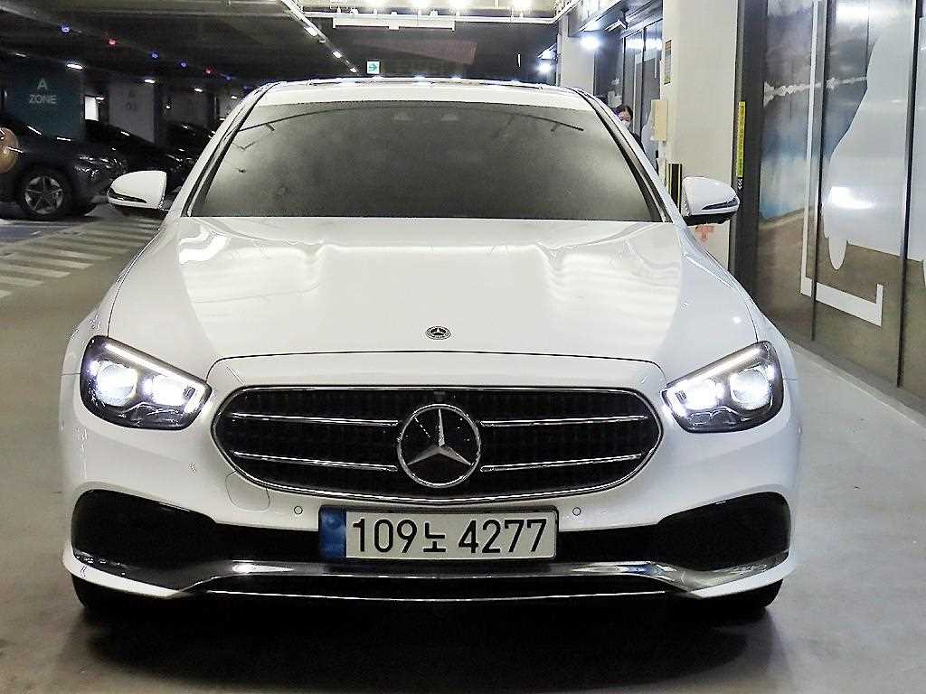 벤츠 E 클래스 E350 4MATIC 아방가르드 사진 2/20
