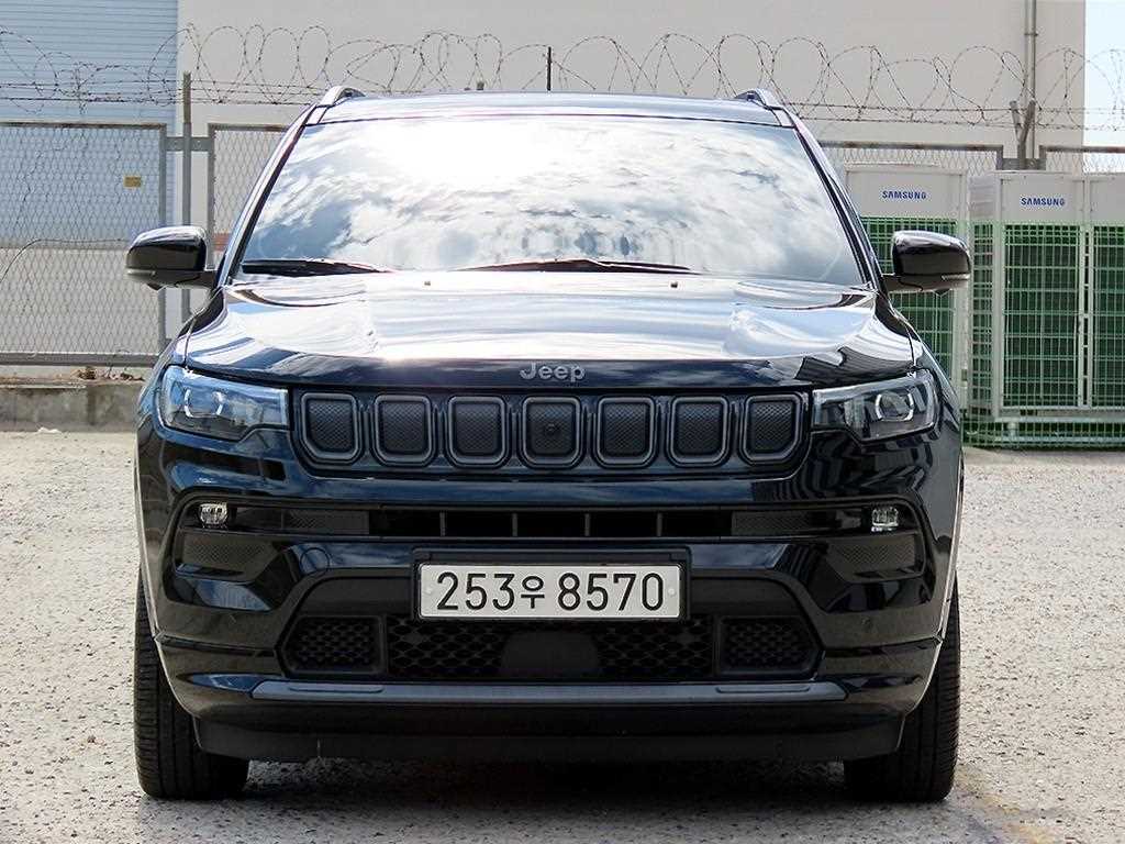 지프 컴패스 2.4 AWD S 사진 2/20