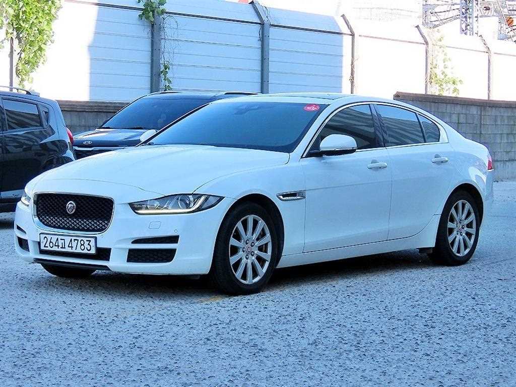 재규어 XE 2.0D 프레스티지 AWD 사진 2/20
