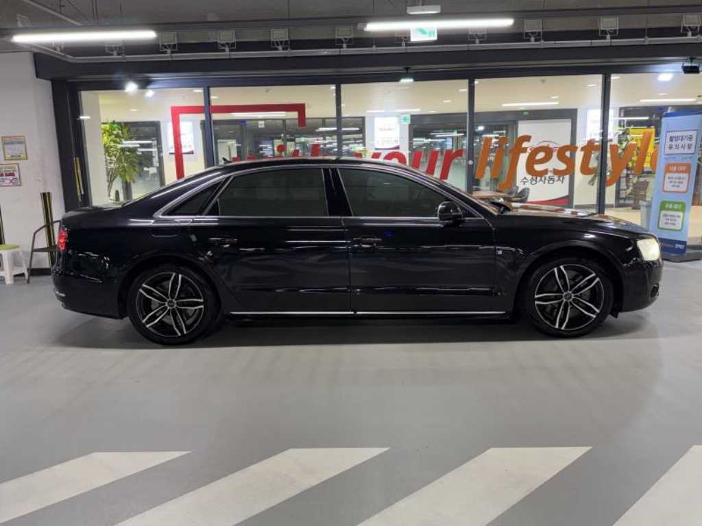 아우디 A8 6.3 FSI 콰트로 LWB 사진 2/20