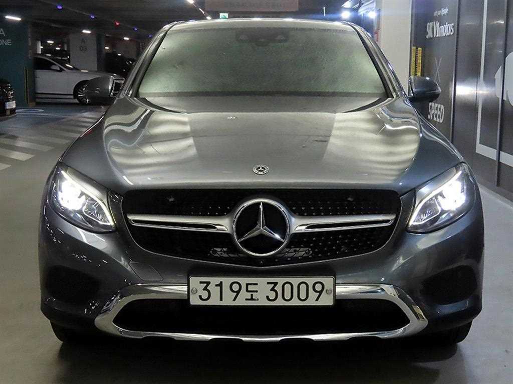벤츠 GLC 클래스 GLC 300 4MATIC 쿠페 사진 2/20
