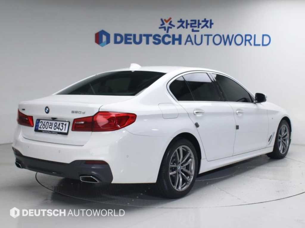 BMW 5시리즈 520d xDrive M 스포츠 플러스 사진 2/20