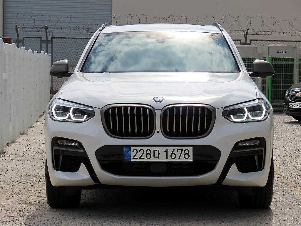 BMW X3 xDrive M40i 사진