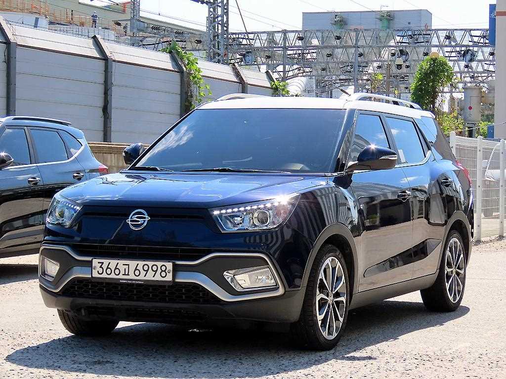 KGM 티볼리 2WD 디젤 1.6 IX 사진 2/20
