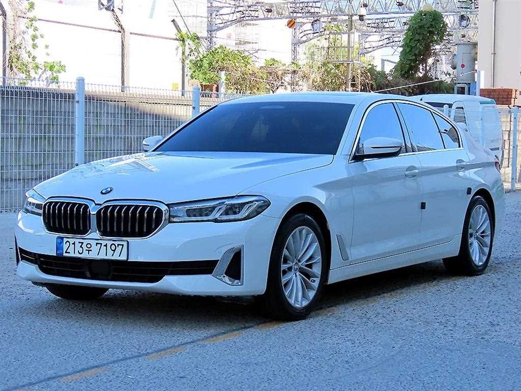 BMW 5시리즈 523d M 스포츠 사진 2/20