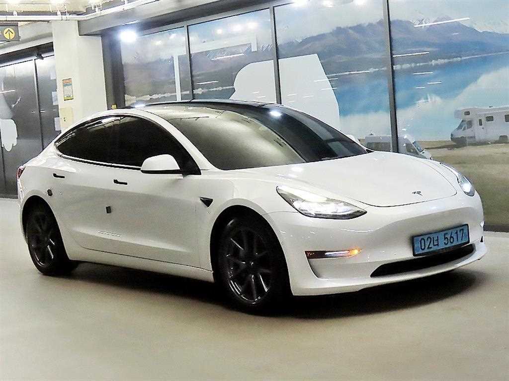 모델 3 롱 레인지 2022년식
