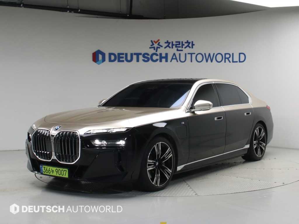 BMW 7시리즈 750e xDrive M 스포츠 사진
