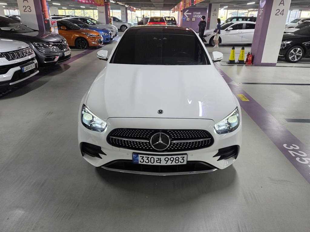 벤츠 E 클래스 E350 4MATIC AMG LINE 사진 2/20