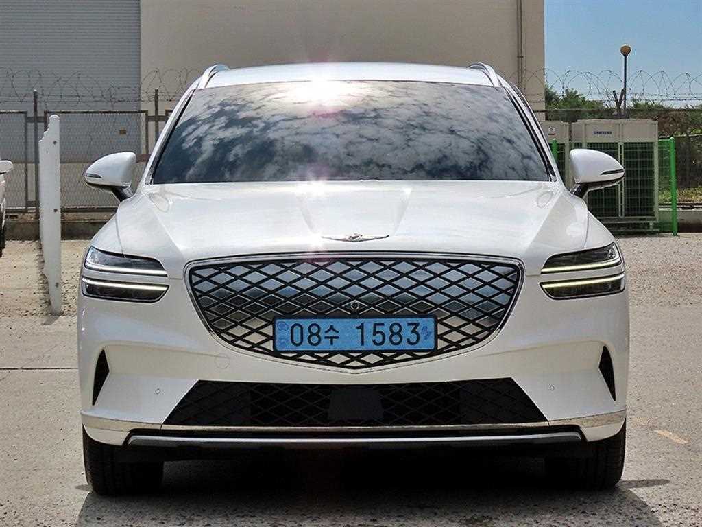 제네시스 GV70 e-AWD 사진