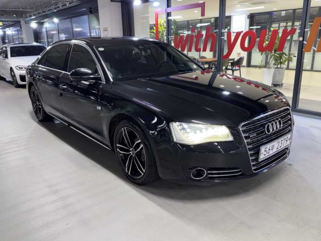 뉴A8 6.3 FSI 콰트로 LWB 2011년식