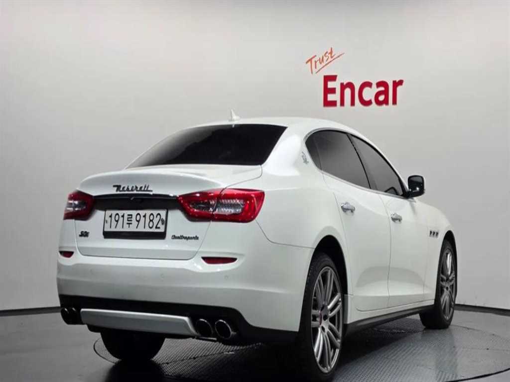 마세라티 콰트로포르테 S Q4 3.0 V6 사진 2/8