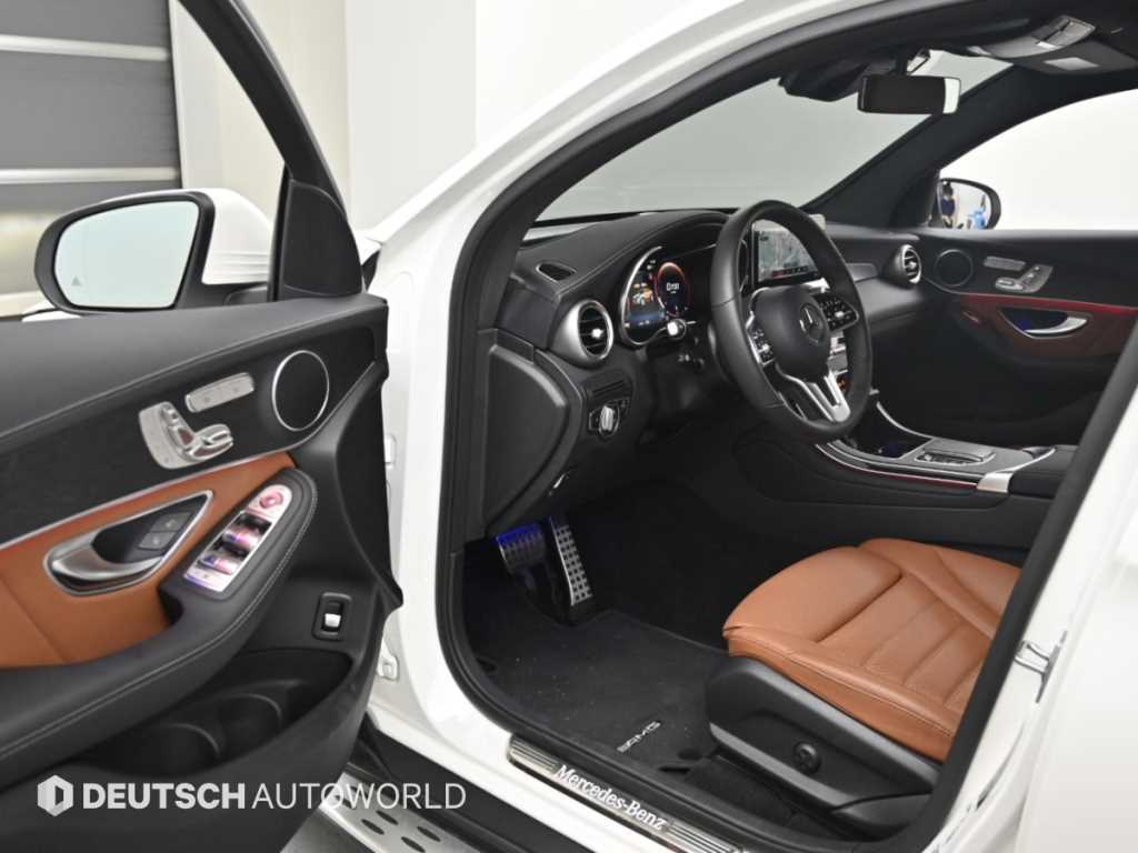 벤츠 GLC 클래스 GLC 300 4MATIC 프리미엄 쿠페 사진