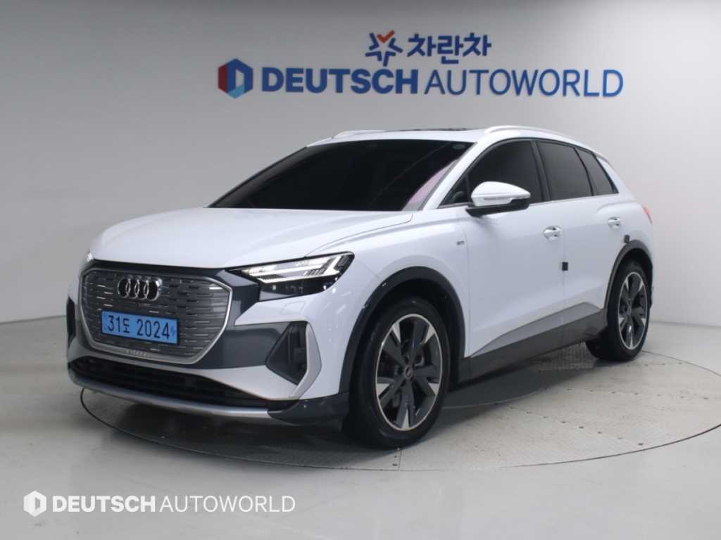 Q4 e-트론 40 프리미엄 2022년식