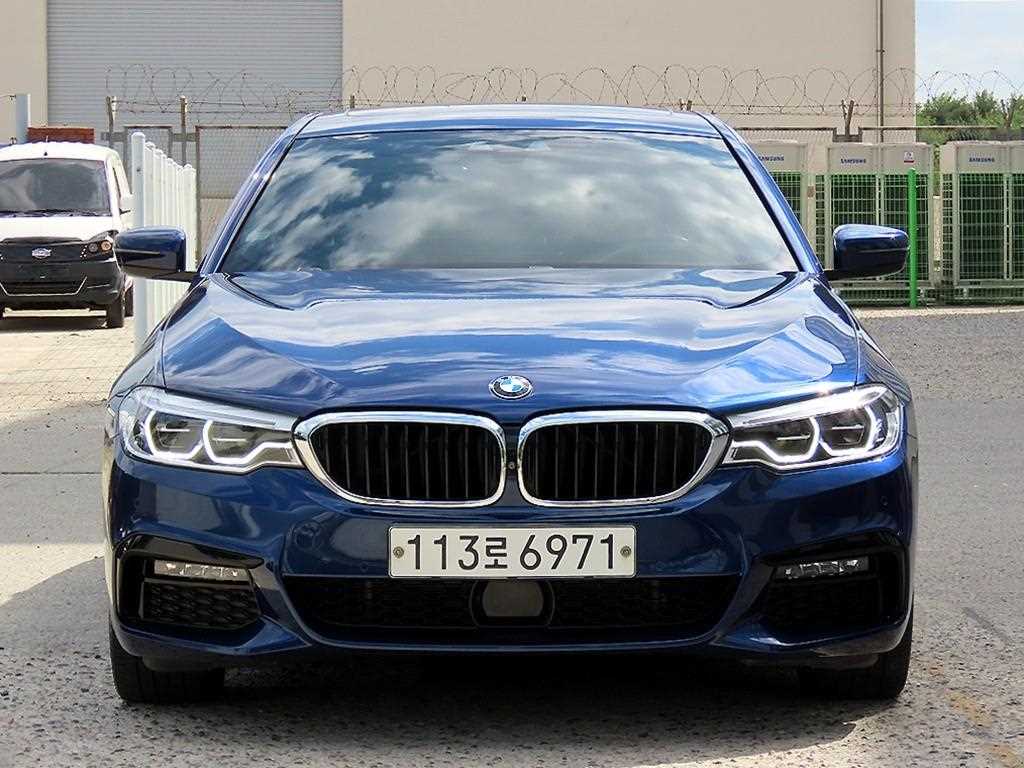 BMW 5시리즈 530i M 스포츠 플러스 사진