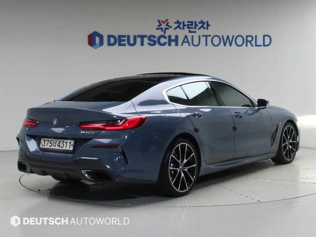 BMW 8시리즈 840d xDrive M 스포츠 그란쿠페 사진 2/20