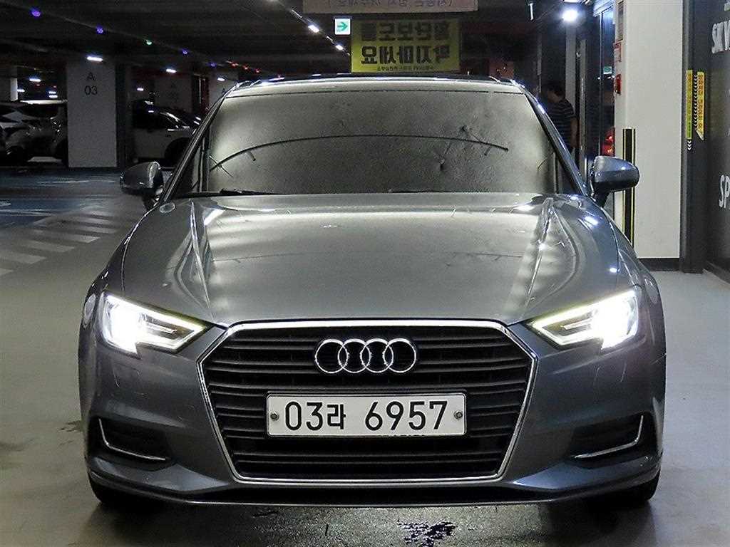 아우디 A3 40 TFSI 사진 2/20