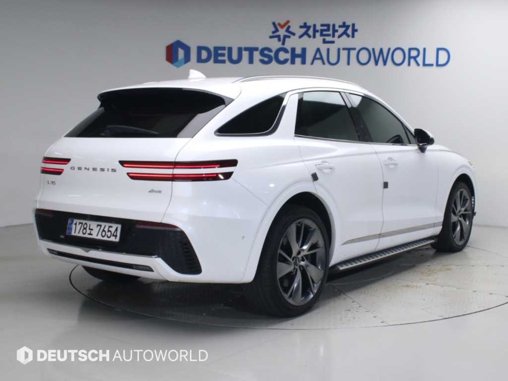 제네시스 GV70 2.2 디젤 2WD 사진 2/20