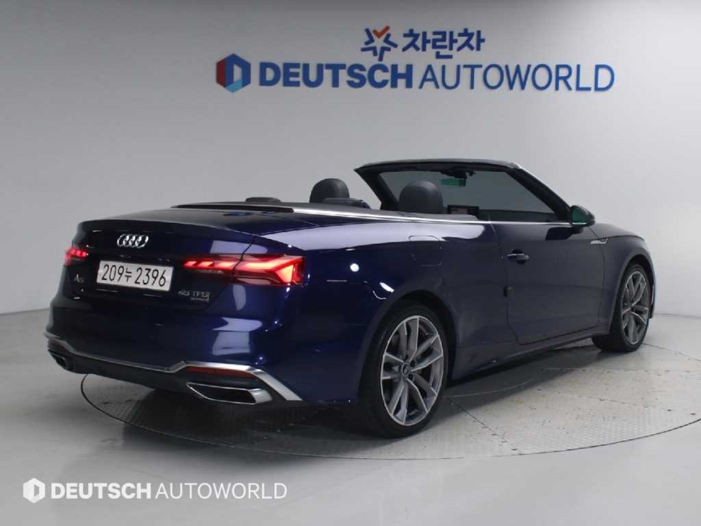 아우디 A5 45 TFSI 콰트로 프리미엄 카브리올레 사진 2/20