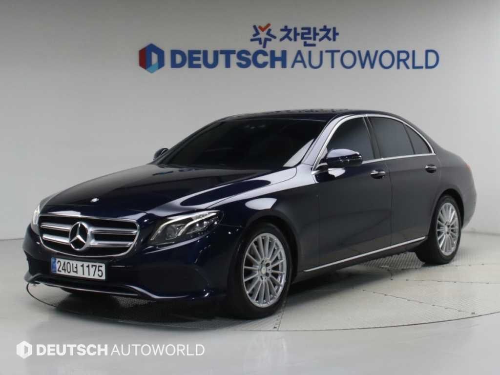벤츠 E 클래스 E220d 아방가르드 사진