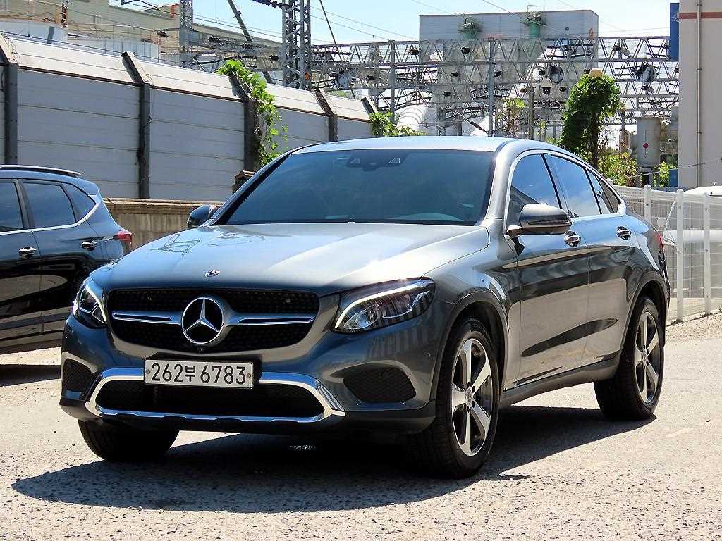 벤츠 GLC 클래스 GLC 300 4MATIC 쿠페 사진 2/20