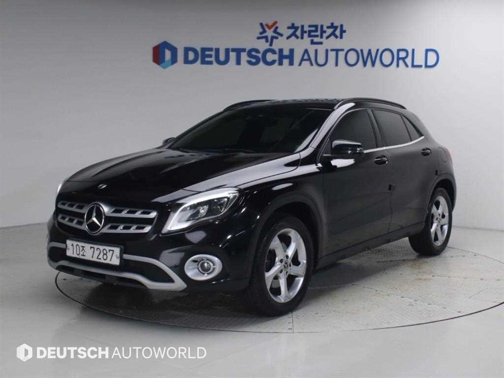 벤츠 GLA 클래스 GLA220 사진