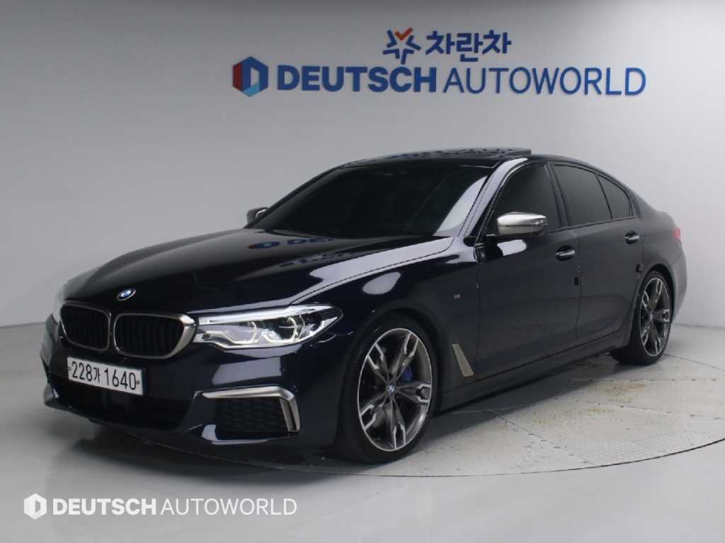BMW 5시리즈 M550d xDrive 사진