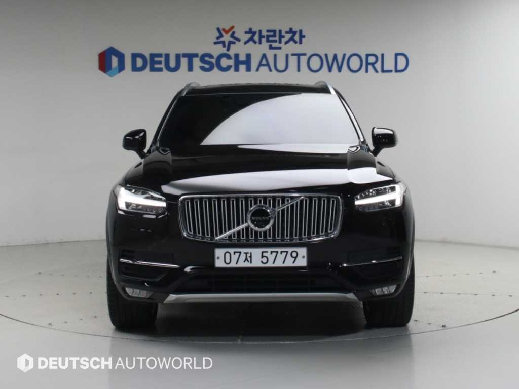 볼보 XC90 2.0 D5 AWD 인스크립션 사진
