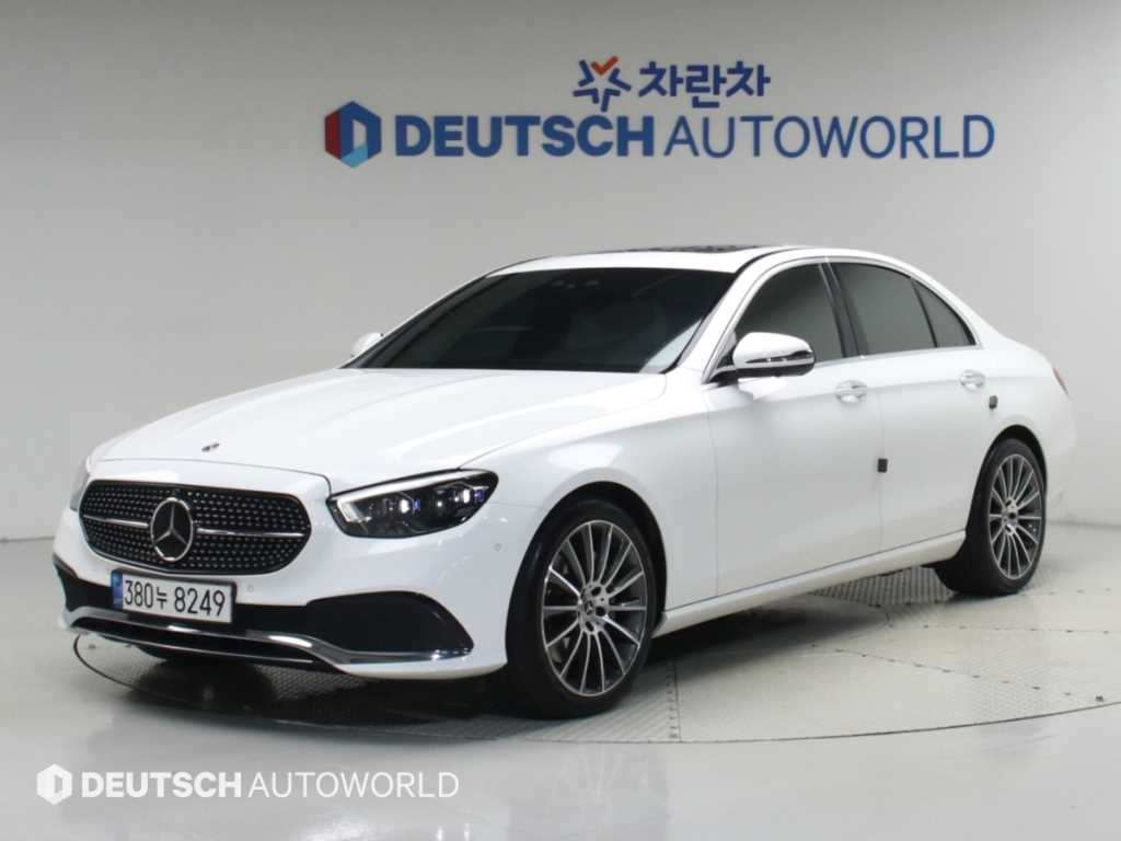 벤츠 E 클래스 E350 4MATIC 아방가르드 사진