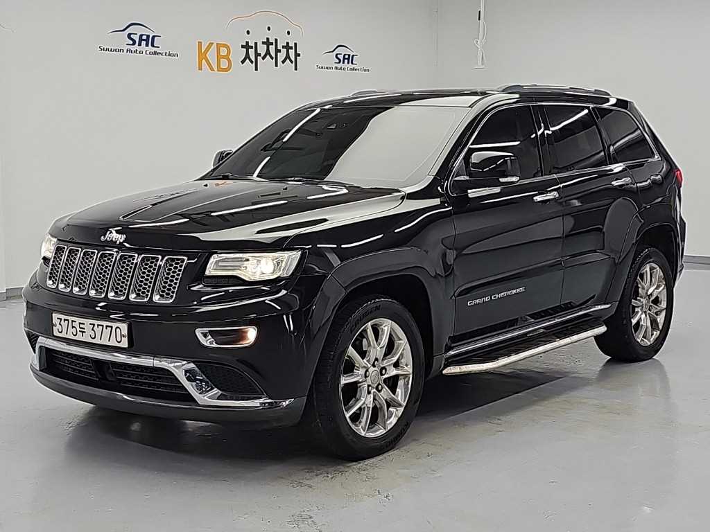 지프 체로키 3.0 디젤 오버랜드 서밋 사진