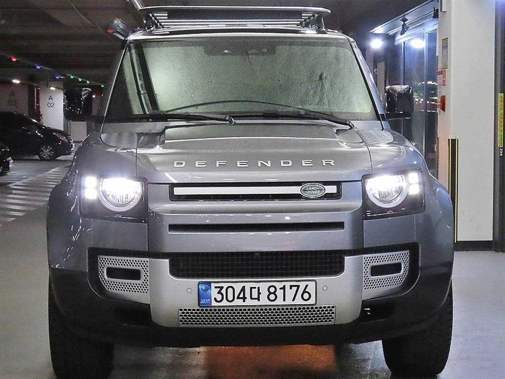 랜드로버 디펜더 D240 S 사진 2/20