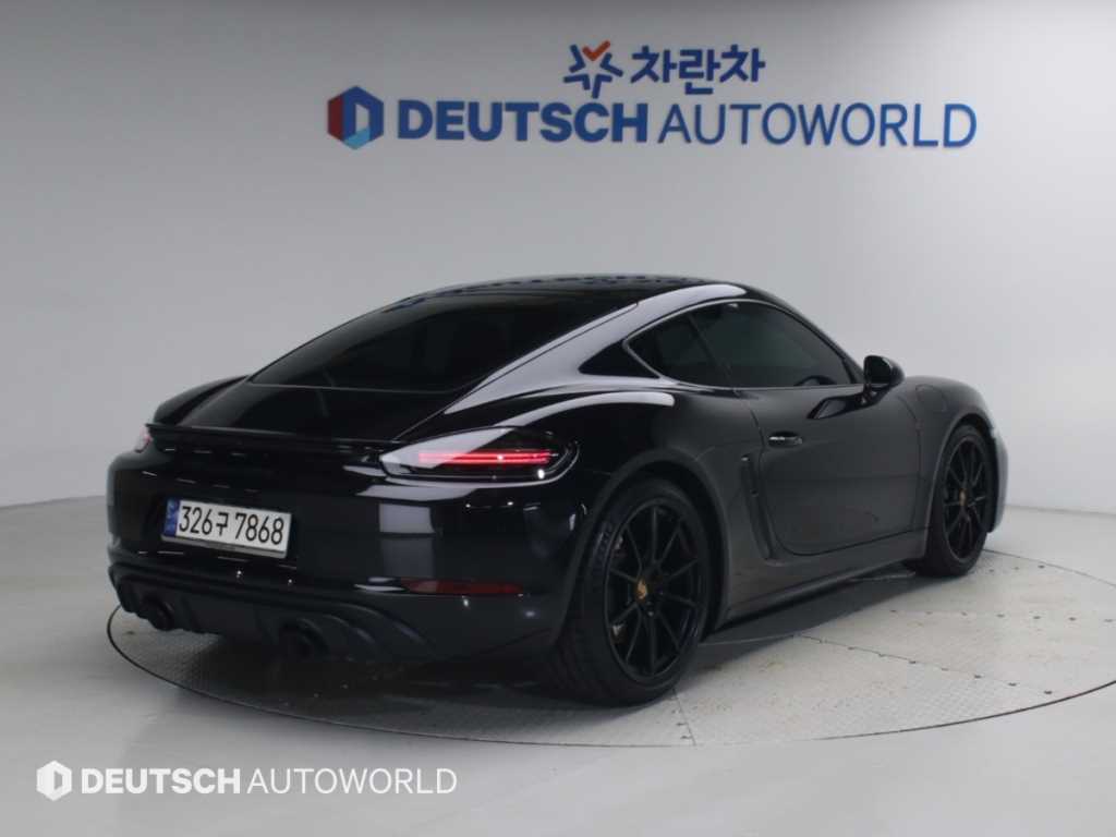 포르쉐 718 4.0 GTS 사진 2/20