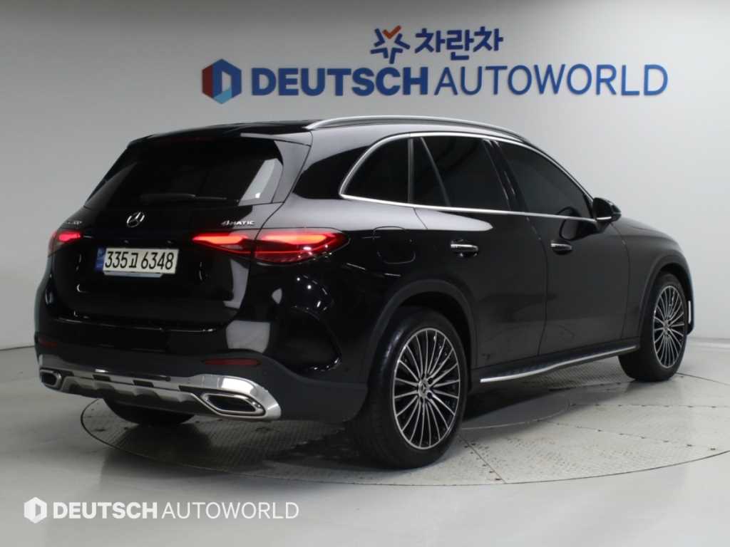 벤츠 GLC 클래스 GLC300 4MATIC AMG 라인 사진 2/20