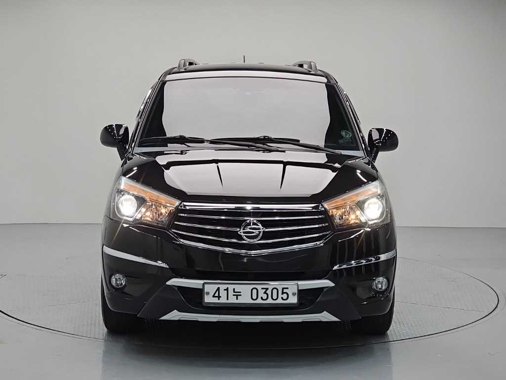 KGM 코란도 4WD TX 9인승 사진 2/19