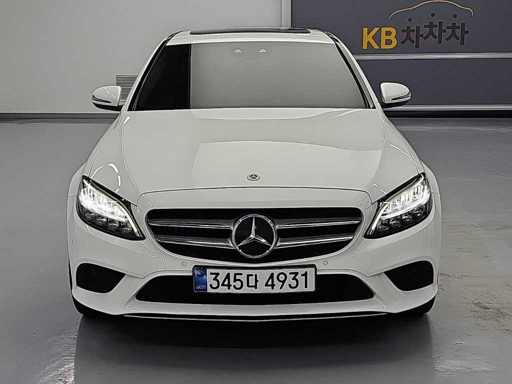벤츠 C 클래스 C220 d 4MATIC 아방가르드 사진