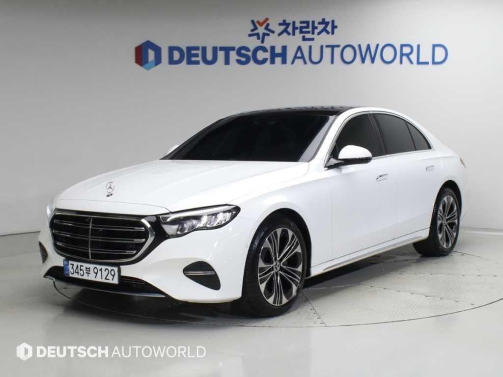 벤츠 E 클래스 E220d 4MATIC 익스클루시브 사진