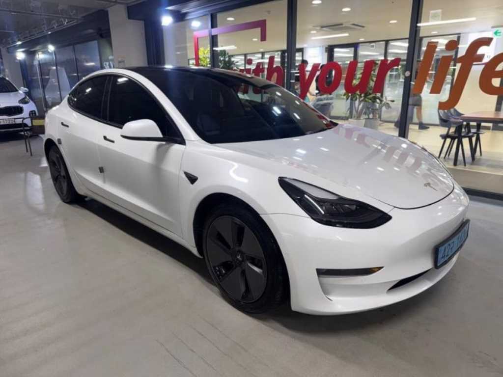 모델 3 롱 레인지 2022년식