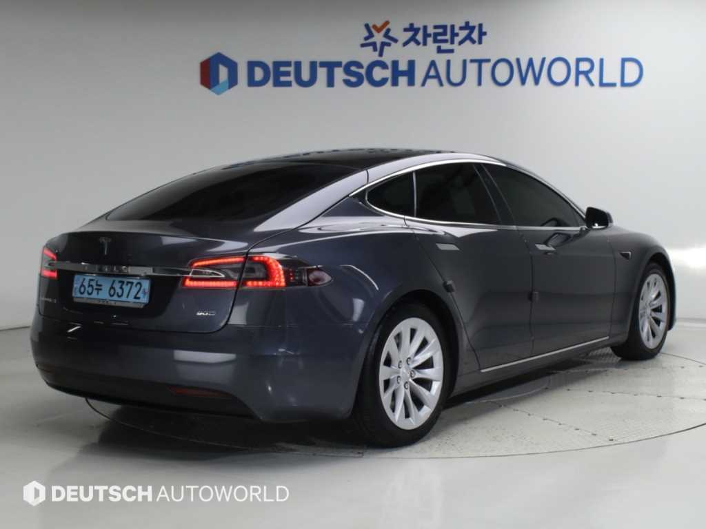 테슬라 모델 S 90D 사진 2/20