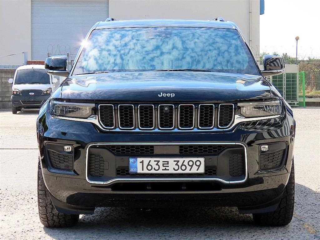 지프 체로키 3.6 L 오버랜드 사진