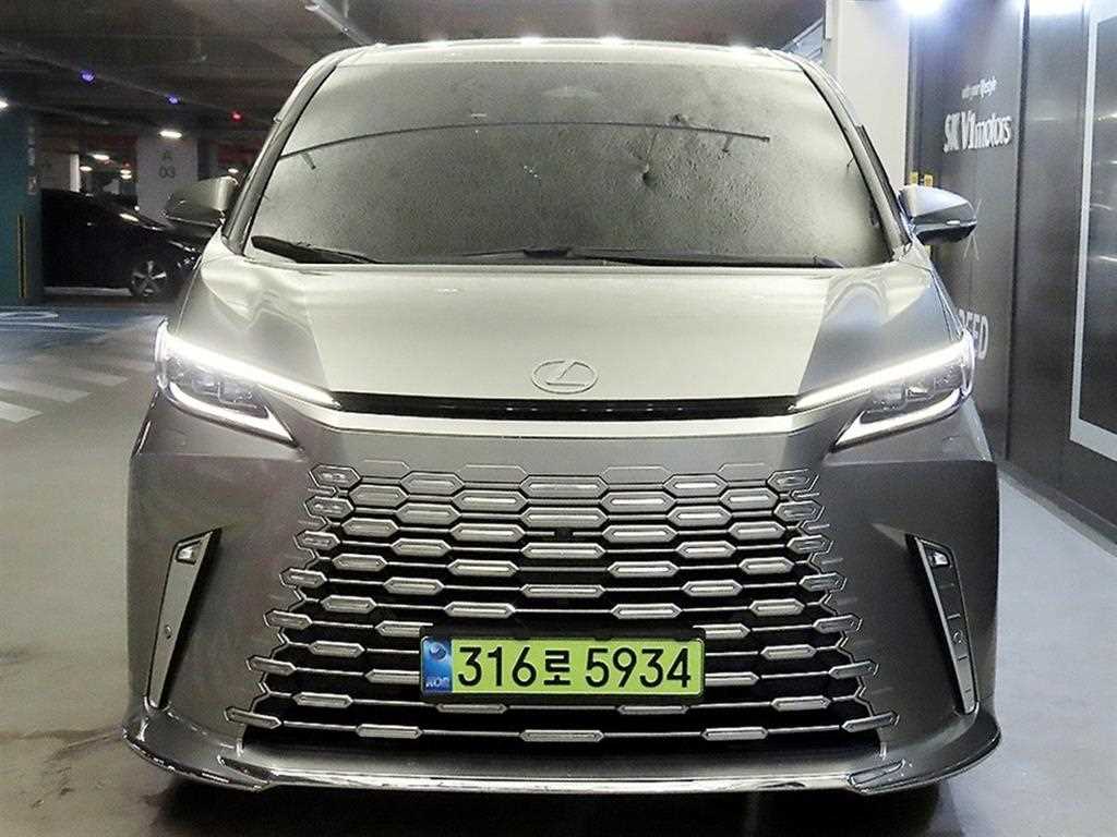 렉서스 LM 500h 이그제큐티브 사진 2/20