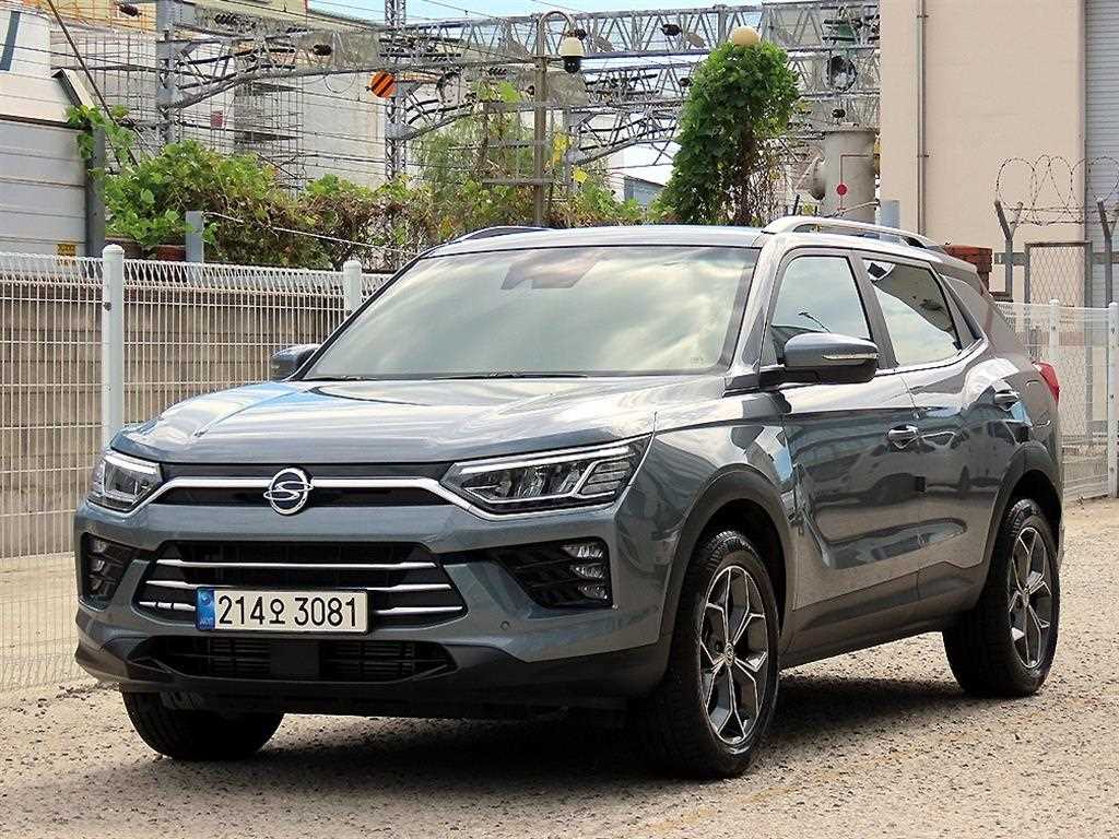 KGM 코란도 2WD 가솔린 1.5 C7 사진 2/20